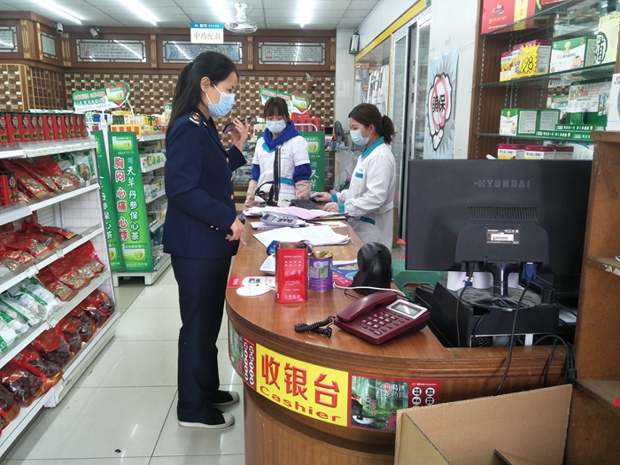 基层女同志巾帼不让须眉，在疫情防控中英勇奋斗4.jpg