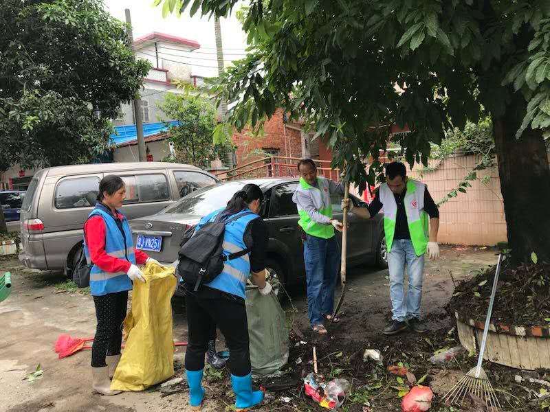 4络叔参与人居环境整治工作.jpg