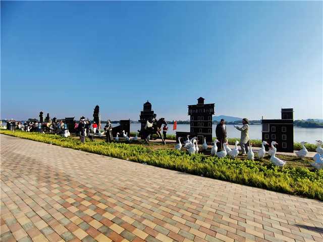 赤坎左岸碉楼路.jpg