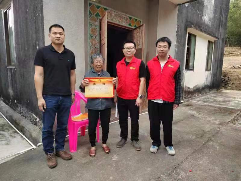 4. 红光村关健波.jpg