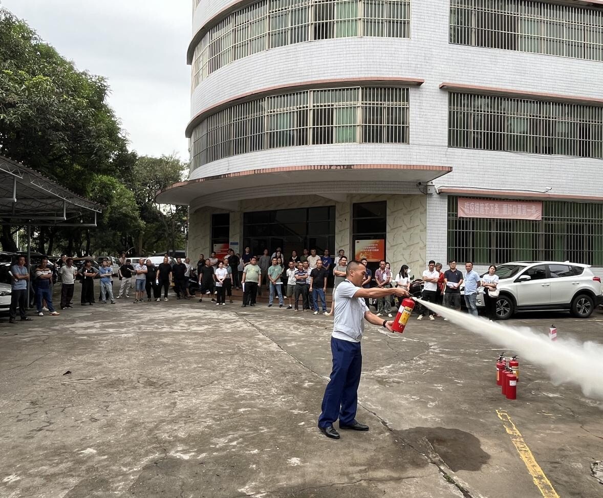 亚星官网
科工商务局组织召开再生资源回收行业安全生产、消防培训会议.docx_2