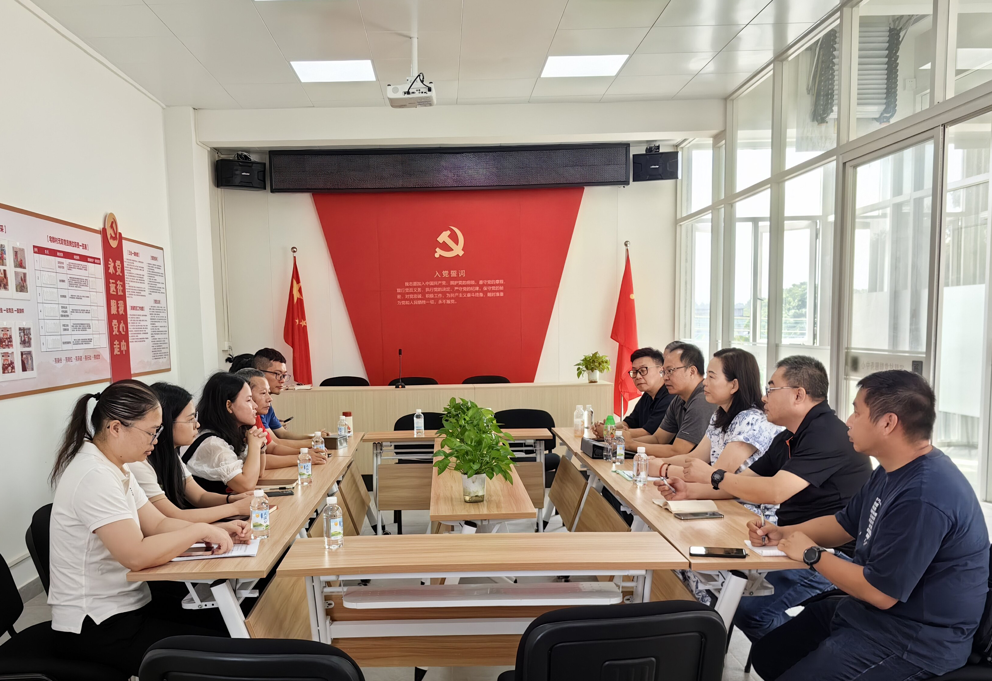 二、“走进活动”解民忧，让矛盾纠纷在一线化解（1）.jpg