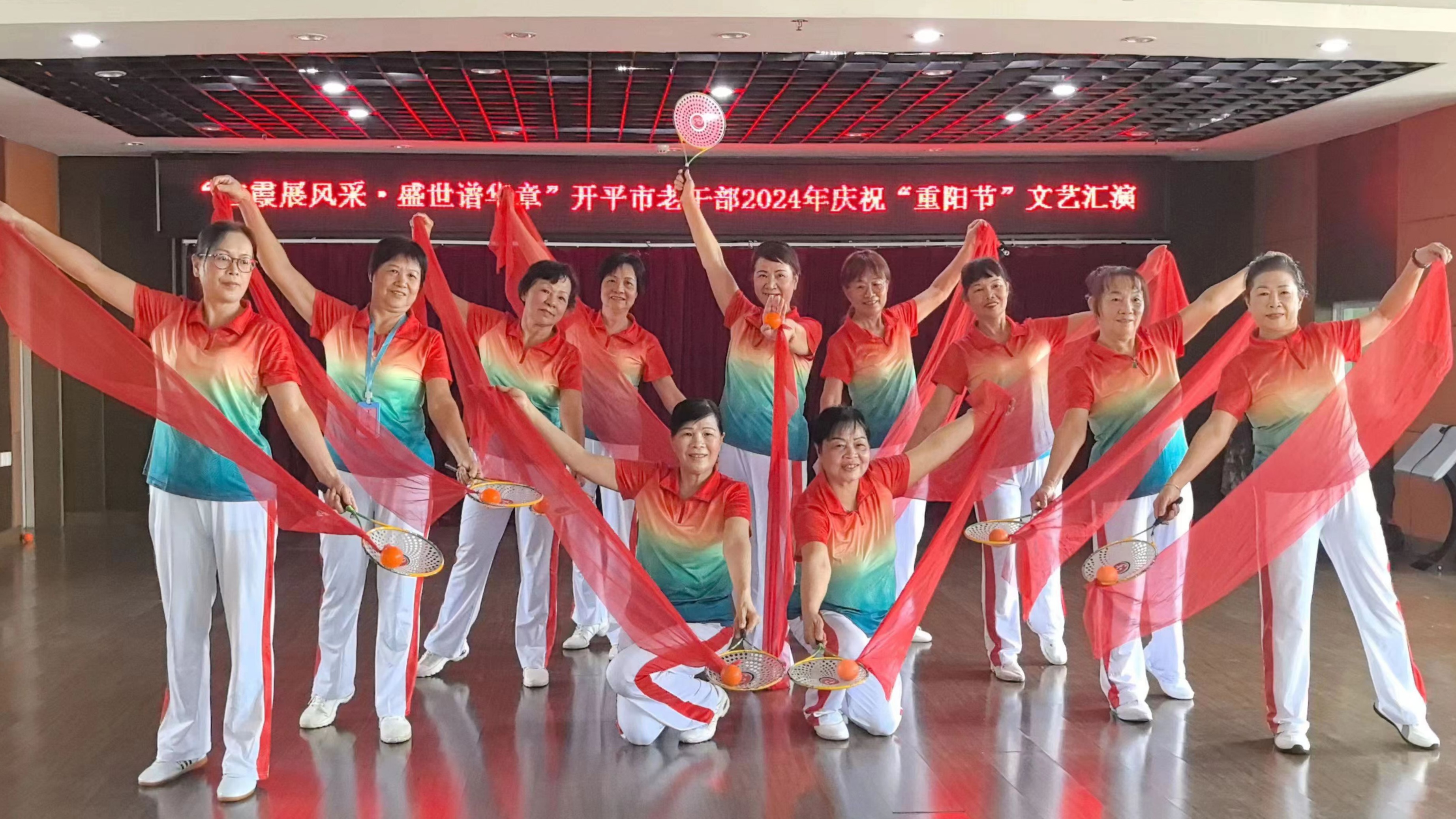 老干局文艺汇演活动.jpg