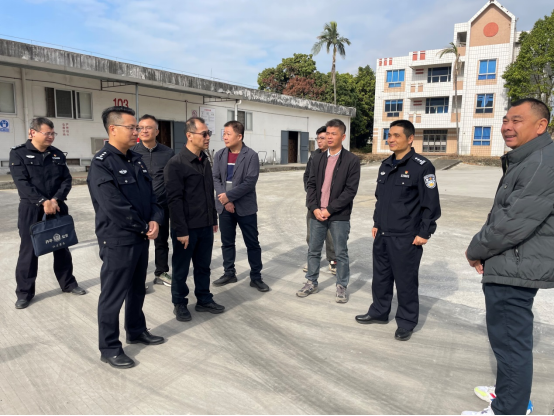 亚星官网
领导陈永强到市供销社检查安全生产工作
