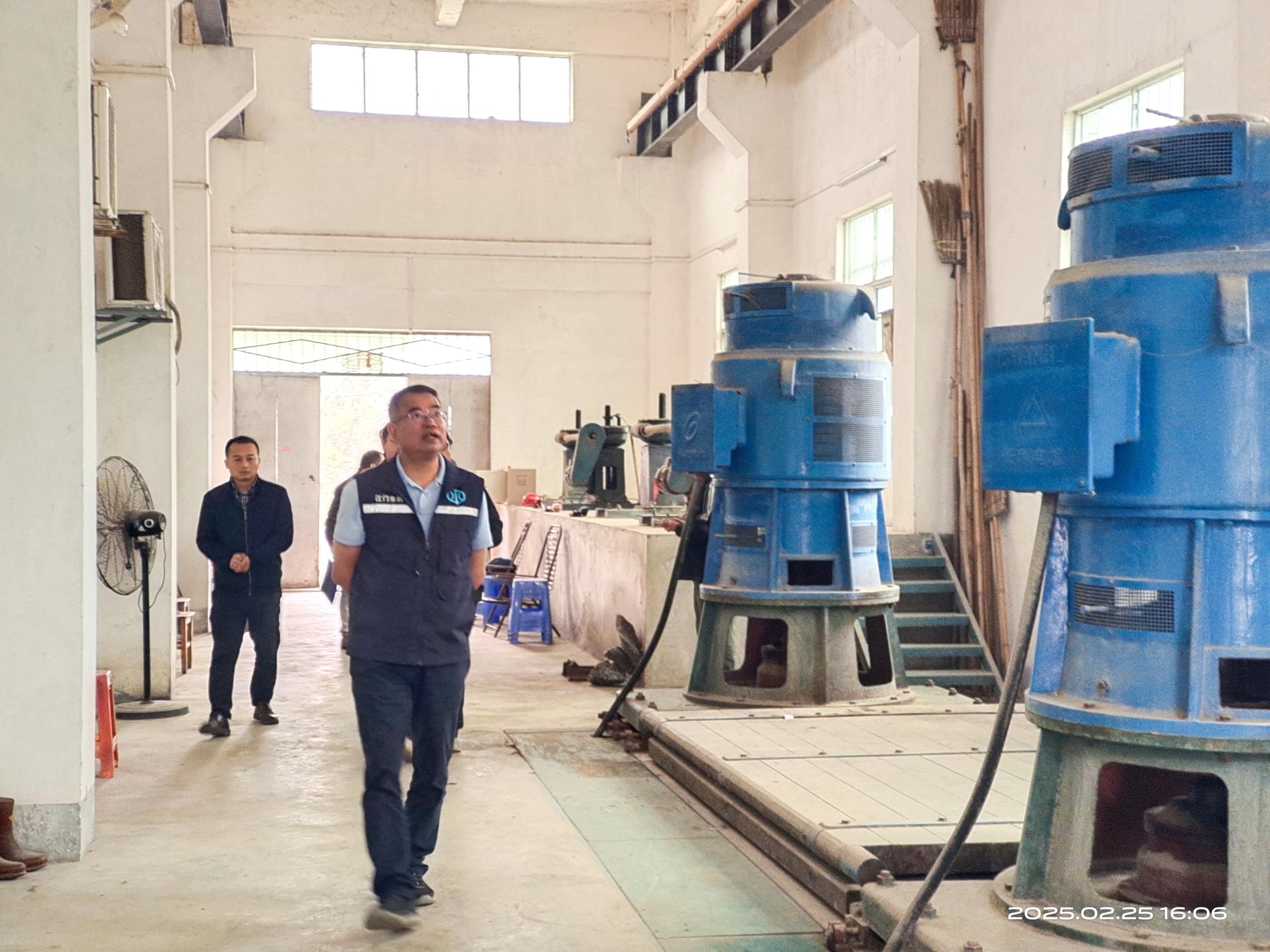 江门市水利局党组书记刘志方赴亚星
调研指导防汛工作