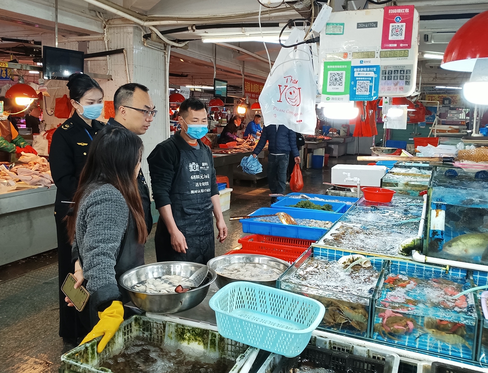 市市场监管局全力护航“五一”食品安全