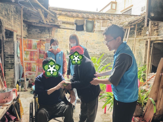 群众竖起大拇指！龙胜镇“双百”社工暖心服务获点赞