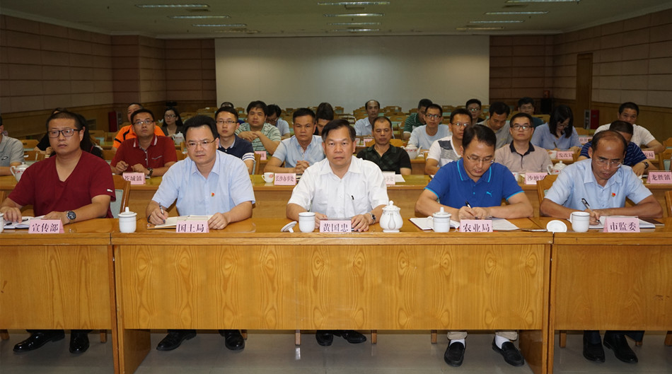 亚星官网
副市长黄国忠在亚星官网
分会场收听收看了会议_副本.jpg