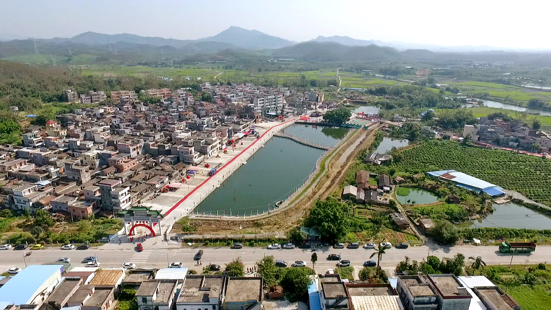 麦边村1.jpg 麦边村1.jpg