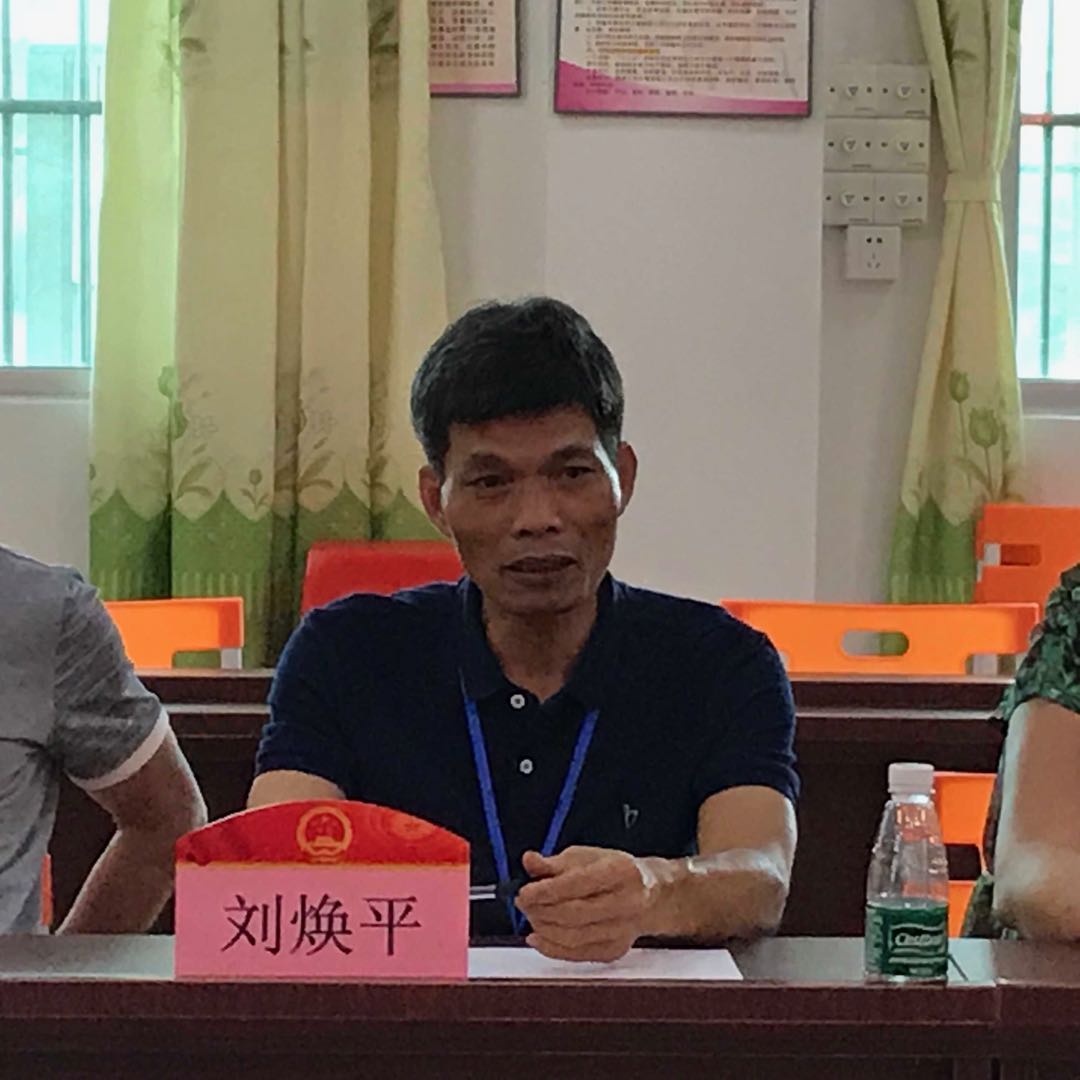 2高镇村主任作本村工作情况介绍.jpg 2高镇村主任作本村工作情况介绍.jpg