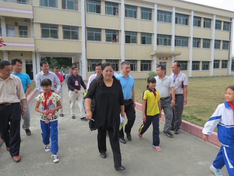 3实地察看龙胜张桥小学.jpg
