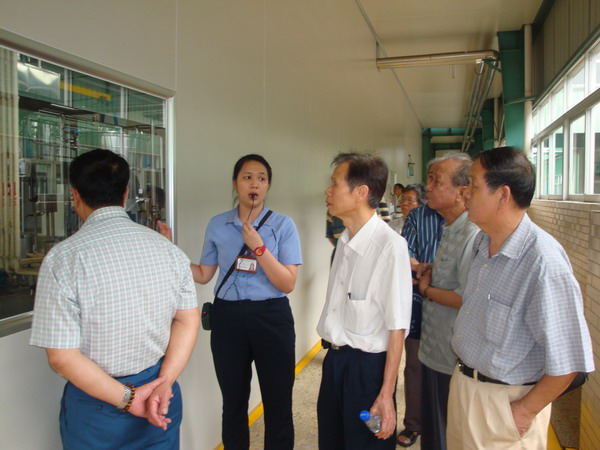 参观灵芝基地 参观灵芝基地